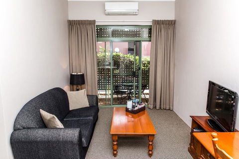 The Belmore Apartments Hotel - Redcliffe Tourism 6