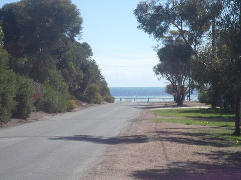 Dells Seaside Escape Moonta Bay - Redcliffe Tourism 3