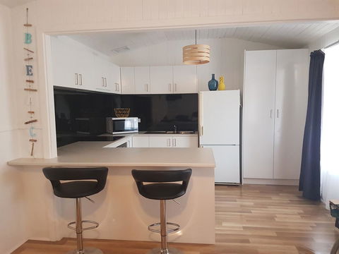 Dells Seaside Escape Moonta Bay - Redcliffe Tourism 0