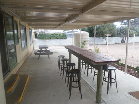 Dells Seaside Escape Moonta Bay - Redcliffe Tourism 1