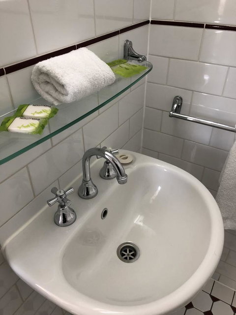 Adelaide Airport Motel - Redcliffe Tourism 23