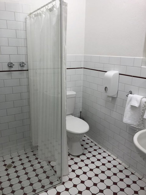 Adelaide Airport Motel - Redcliffe Tourism 2