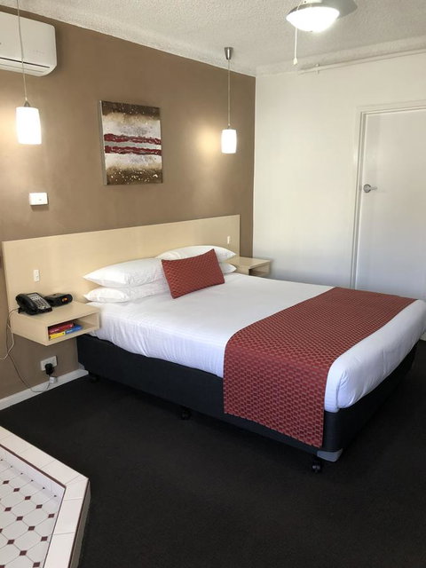 Adelaide Airport Motel - Redcliffe Tourism 18