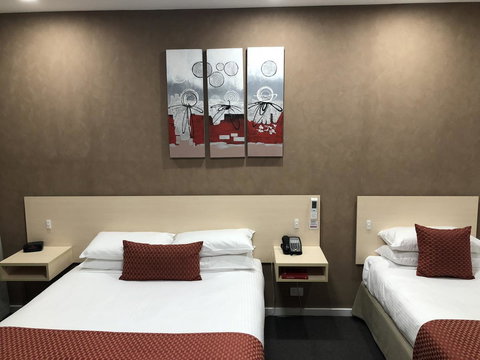 Adelaide Airport Motel - Redcliffe Tourism 17