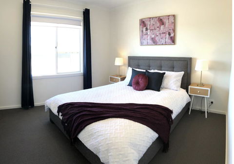Villa Canto - Redcliffe Tourism 12