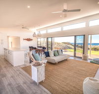 Middle River Beach House Western House - Redcliffe Tourism