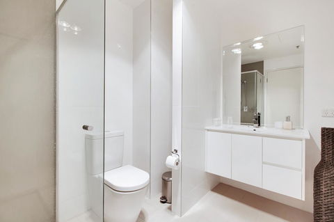 Light And Spacious, Stunning Views Of Adelaide - Redcliffe Tourism 9
