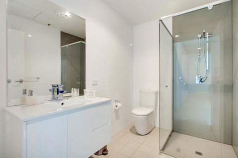 Light And Spacious, Stunning Views Of Adelaide - Redcliffe Tourism 8