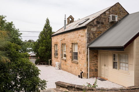 Clare Valley Heritage Retreat - Redcliffe Tourism 9