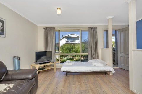 The Lighthouse - Port Willunga - C21 SouthCoast Holidays - Redcliffe Tourism 9