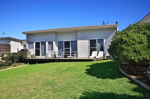 Culburra Beachhouse - Redcliffe Tourism 9