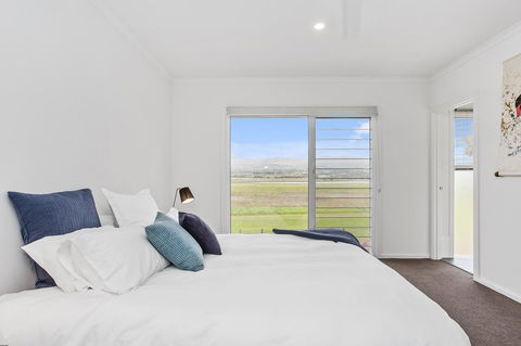 Sea View At Silver Sands - C21 SouthCoast Holidays - Redcliffe Tourism 10