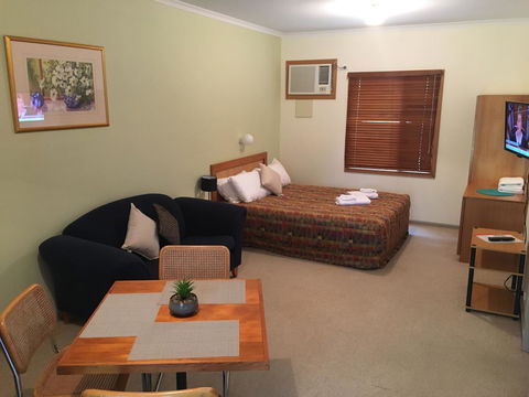 Second Valley Motel - Redcliffe Tourism 9