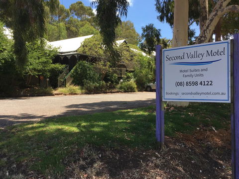 Second Valley Motel - Redcliffe Tourism 1