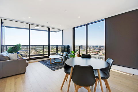 Swainson At Vue - Redcliffe Tourism 11