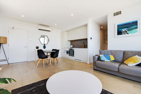 Swainson At Vue - Redcliffe Tourism 6