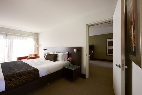 Station Motel - Redcliffe Tourism 12