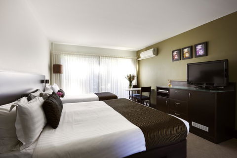 Station Motel - Redcliffe Tourism 11