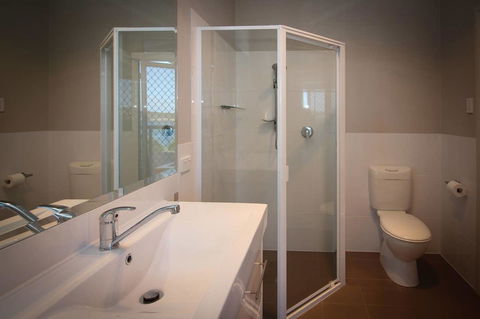 Waterfront On Osprey - Redcliffe Tourism 23