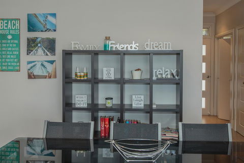 Waterfront On Osprey - Redcliffe Tourism 9