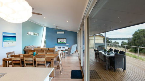 Seasalt - Redcliffe Tourism 0