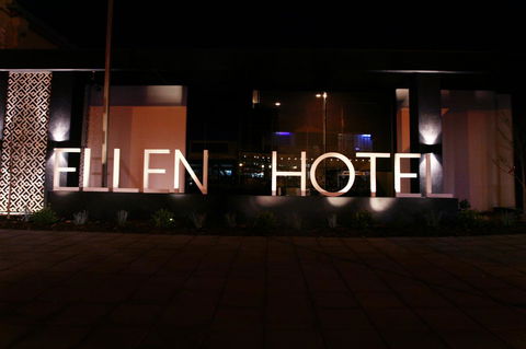 Ellen Hotel - Redcliffe Tourism 24