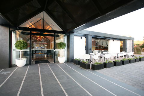 Ellen Hotel - Redcliffe Tourism 22