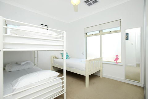 Blue Zone - Aldinga Beach - Redcliffe Tourism 9