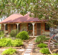 Langmeil Cottages - Redcliffe Tourism
