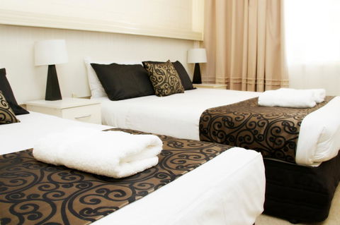Renmark Motor Inn - Redcliffe Tourism 21