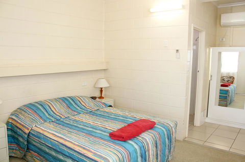 Renmark Motor Inn - Redcliffe Tourism 15