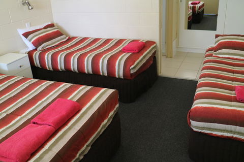 Renmark Motor Inn - Redcliffe Tourism 23