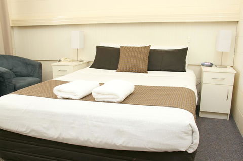 Renmark Motor Inn - Redcliffe Tourism 19