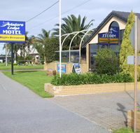 Aviators Lodge - Redcliffe Tourism