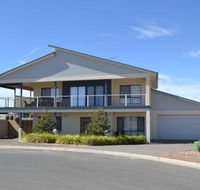 Gizmos Retreat - Redcliffe Tourism