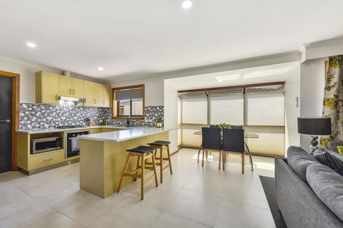 City Four Apartment - Redcliffe Tourism 0