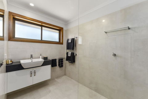 City Four Apartment - Redcliffe Tourism 4