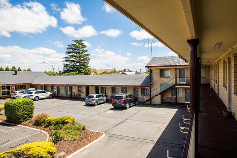 Lilac City Motor Inn & Steakhouse - Redcliffe Tourism 23
