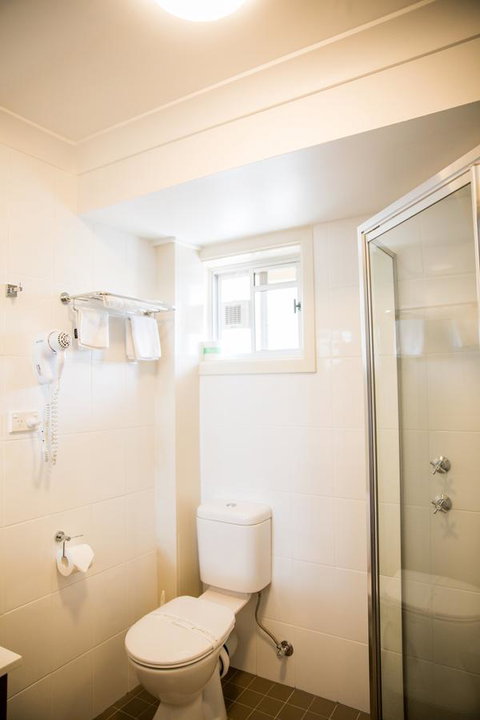 Lilac City Motor Inn & Steakhouse - Redcliffe Tourism 27