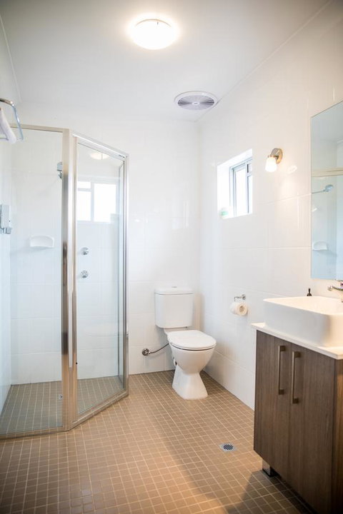 Lilac City Motor Inn & Steakhouse - Redcliffe Tourism 6