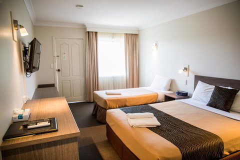 Lilac City Motor Inn & Steakhouse - Redcliffe Tourism 30