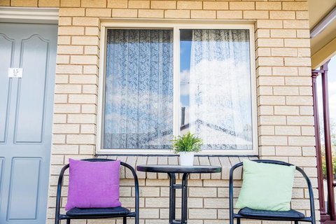 Lilac City Motor Inn & Steakhouse - Redcliffe Tourism 22