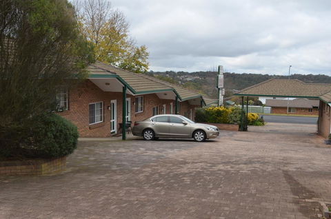 Deer Park Motor Inn Armidale - Redcliffe Tourism 21