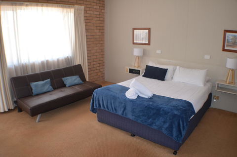 Deer Park Motor Inn Armidale - Redcliffe Tourism 8