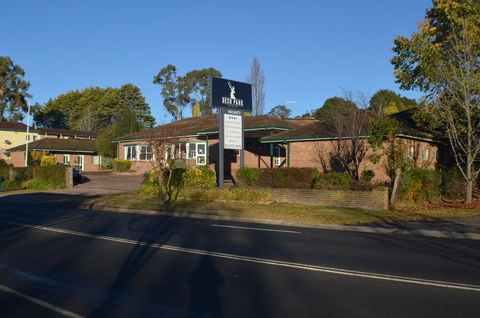 Deer Park Motor Inn Armidale - Redcliffe Tourism 0
