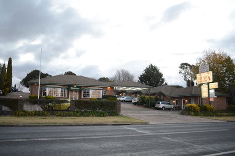 Deer Park Motor Inn Armidale - Redcliffe Tourism 18