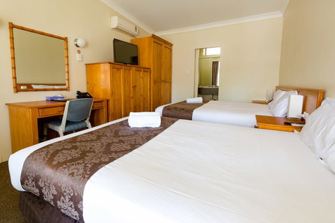 Abcot Inn - Redcliffe Tourism 17