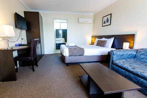 Abcot Inn - Redcliffe Tourism 14