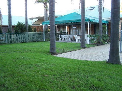 Abcot Inn - Redcliffe Tourism 23