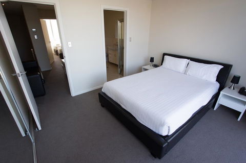 Mawson Lakes Hotel - Redcliffe Tourism 23